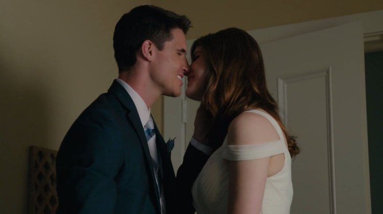 Alexandra Daddario Robbie Amell