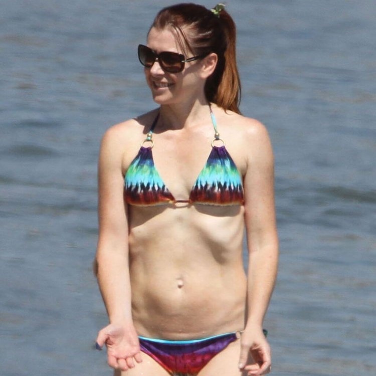 Alyson Hannigan Bikini