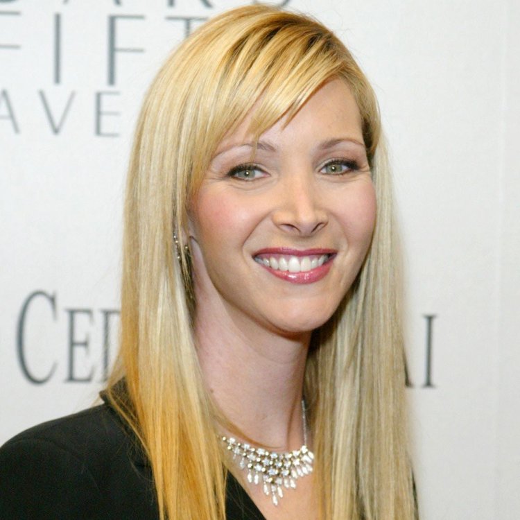 Lisa Kudrou is young