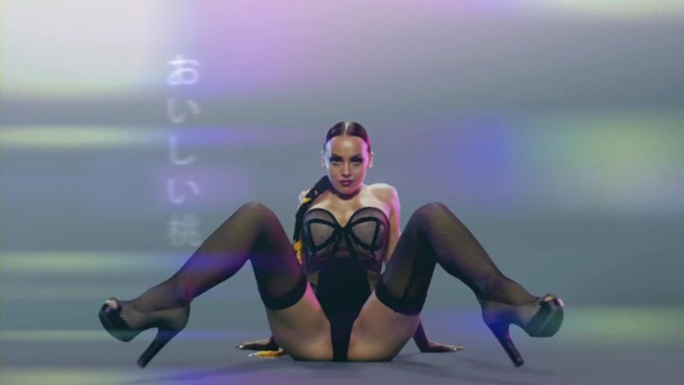 Alice Samsonova Bikini