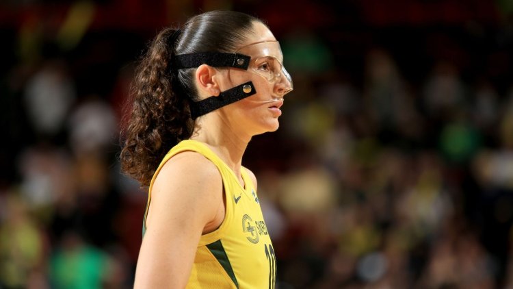 Sue Bird Looks