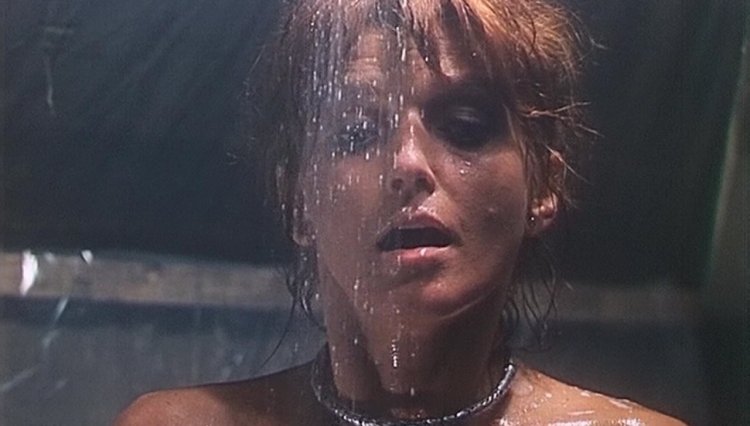 Eva Salatskaya Valley Castle