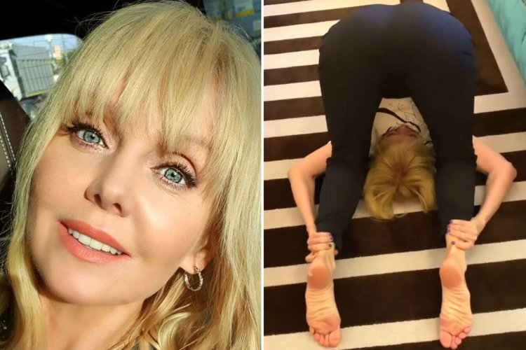 Valeria singer 2021 legs