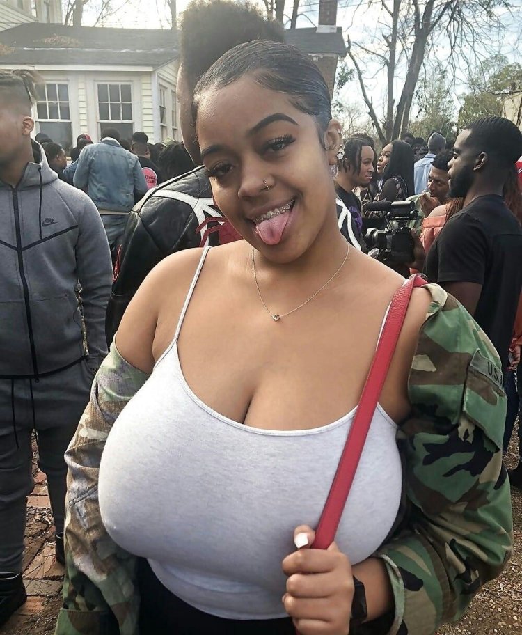 Eboni Mazerati Big Tits