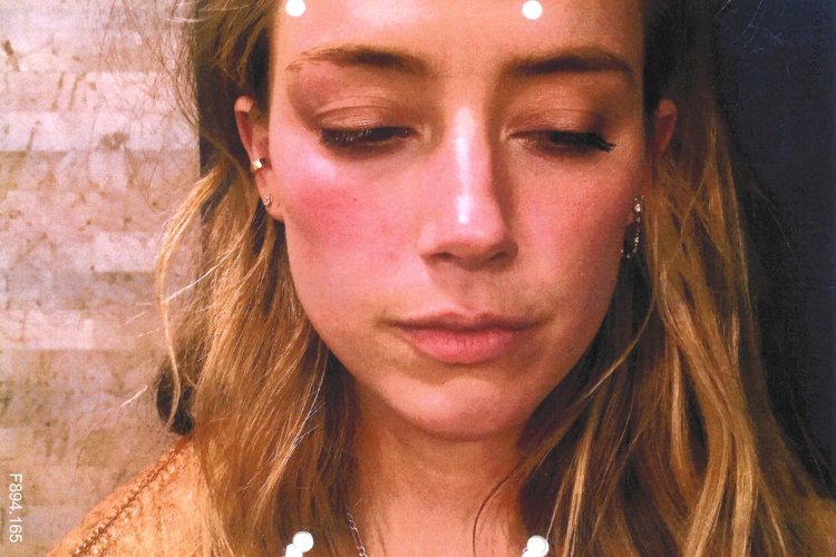 Johnny Depp's wife Amber Hard Pregnant