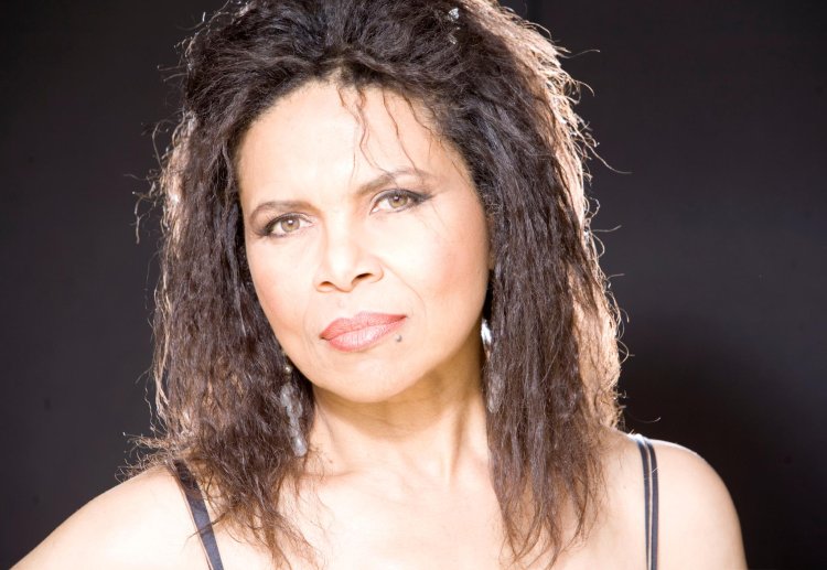 Sharon Robinson singer