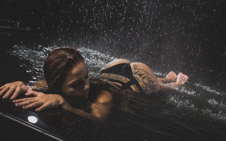 "Girl in the pool." Photographer Josh Reed