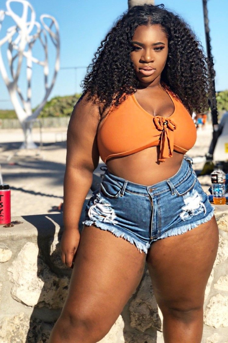 Big priests in Ebony leggings