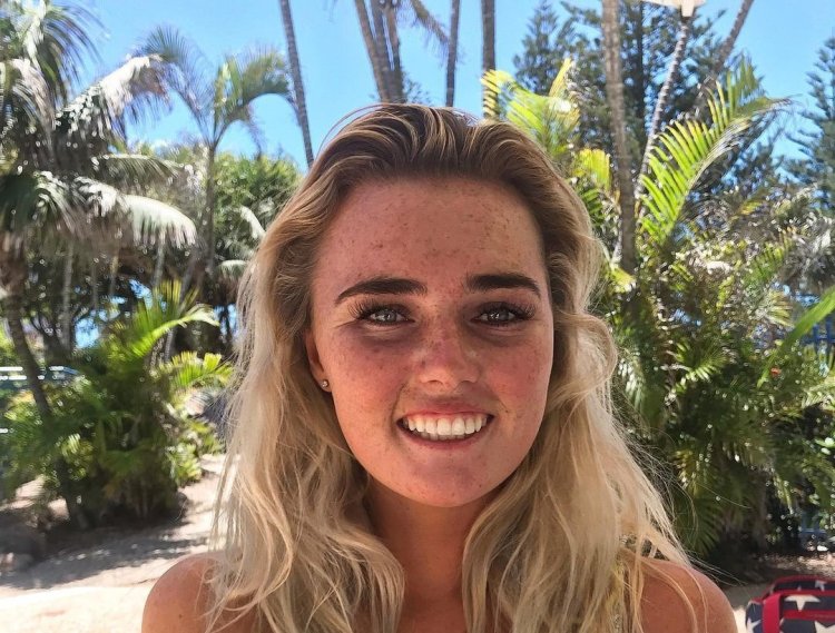 Ellie-Jean Coffey Privat