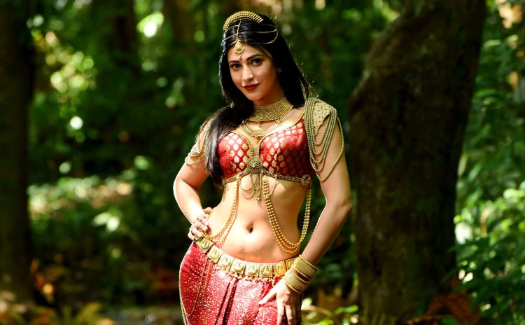 Shruti Hassan in Indian