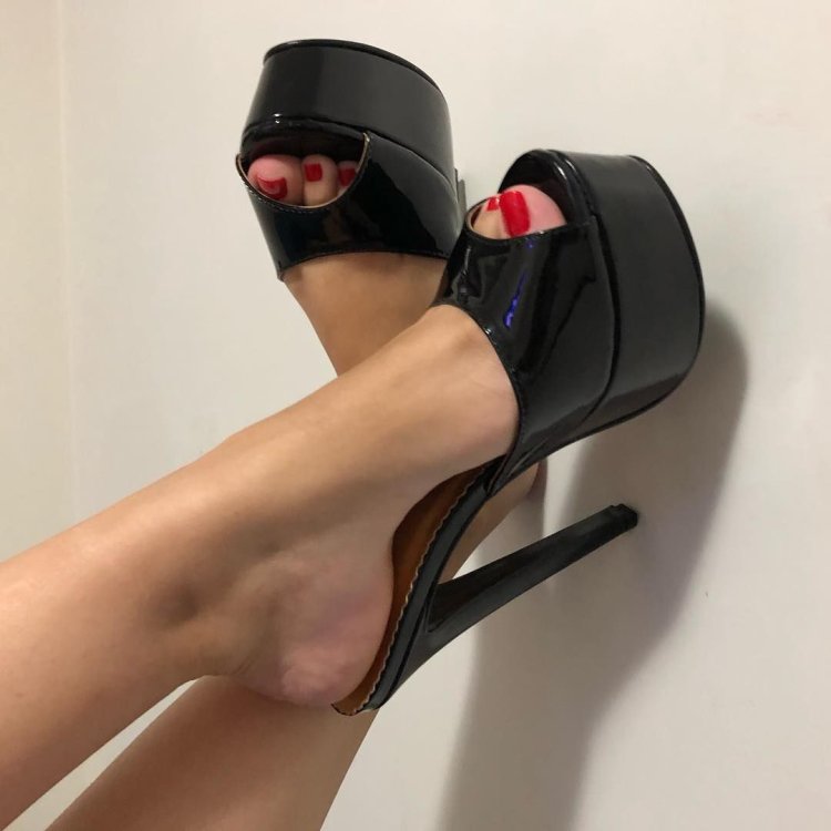 Feet Heels Mules Instagram