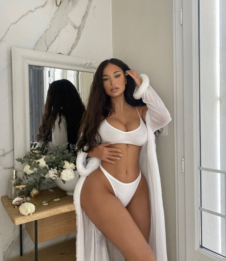 Adele Grisoni photo naked