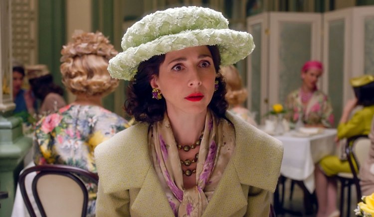 Kimberly Williams-Paisley legs