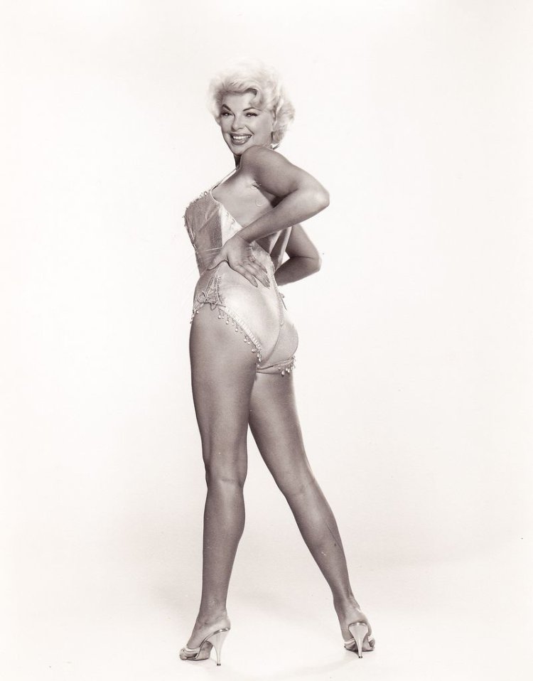 Barbara Nichols 1954