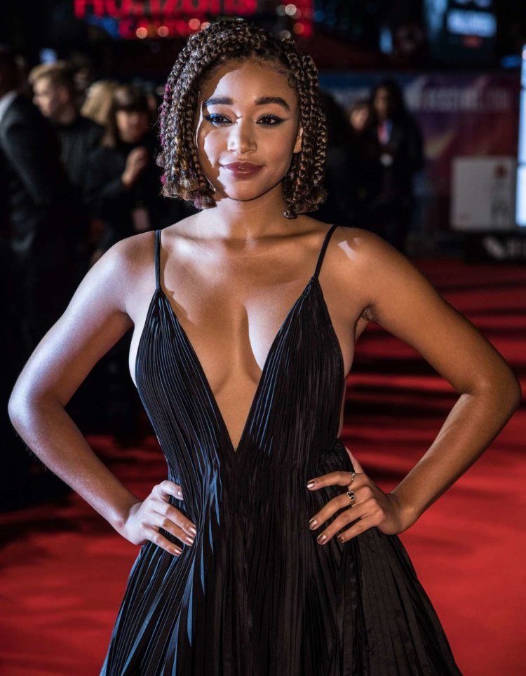 Amandla Stanberg breasts