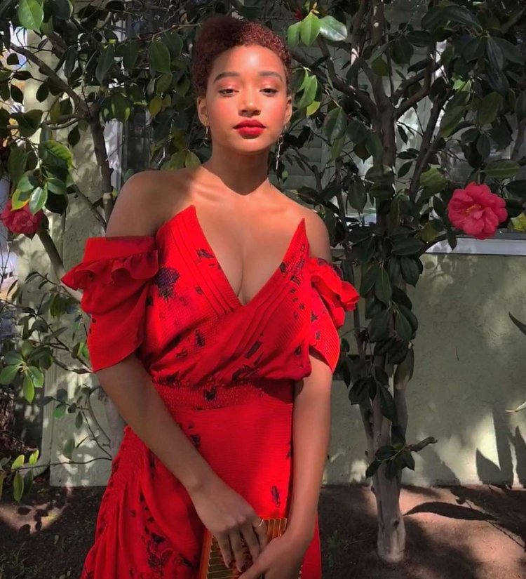 Amandla Stenberg is hot