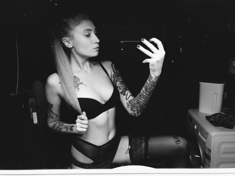 Julia Kölner Dontkillmvibe