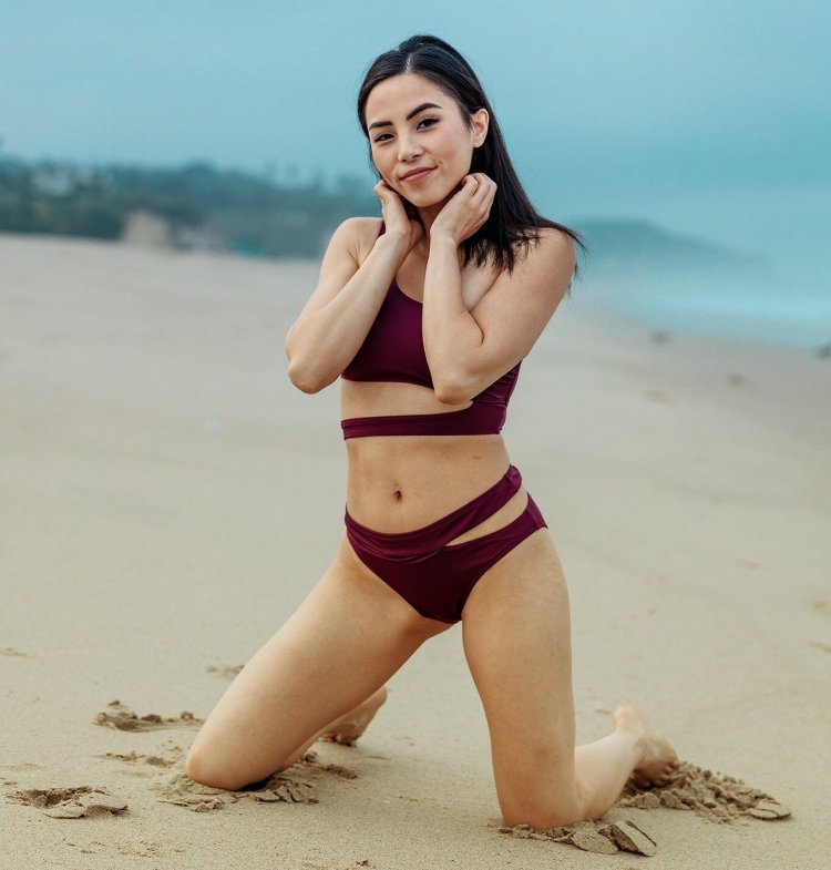Anna Akana Hot