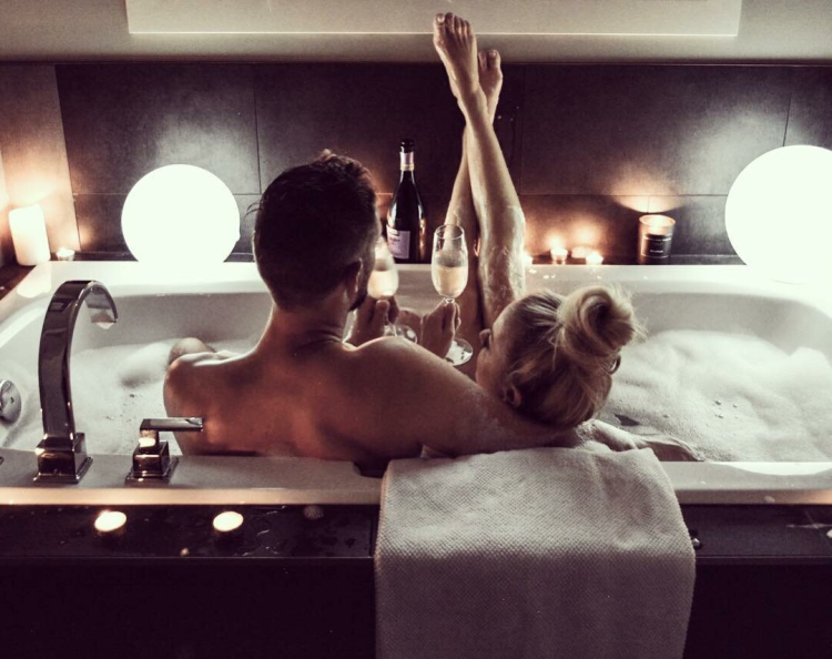 Man and woman in the bath