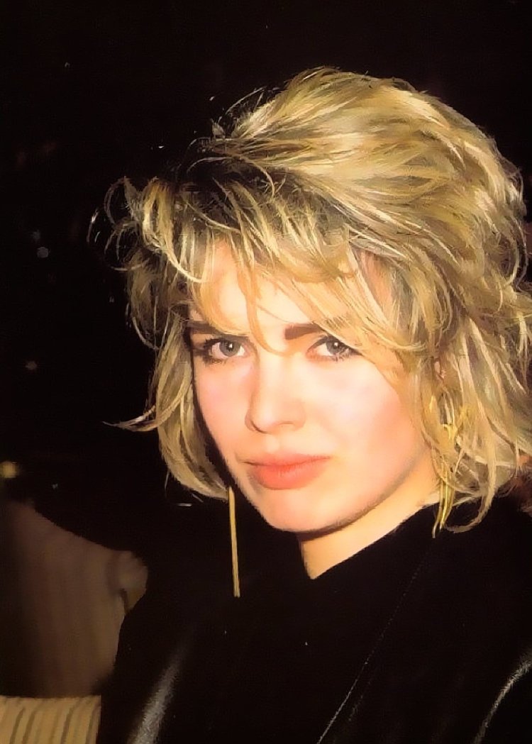 Kim Wilde makeup