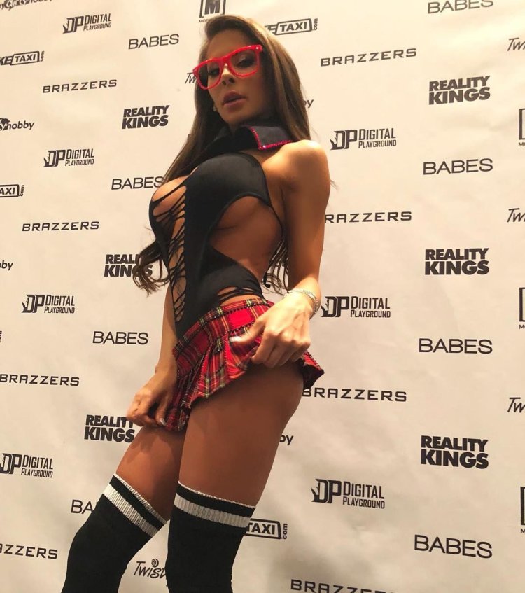 Medison Ivy Cleopatra