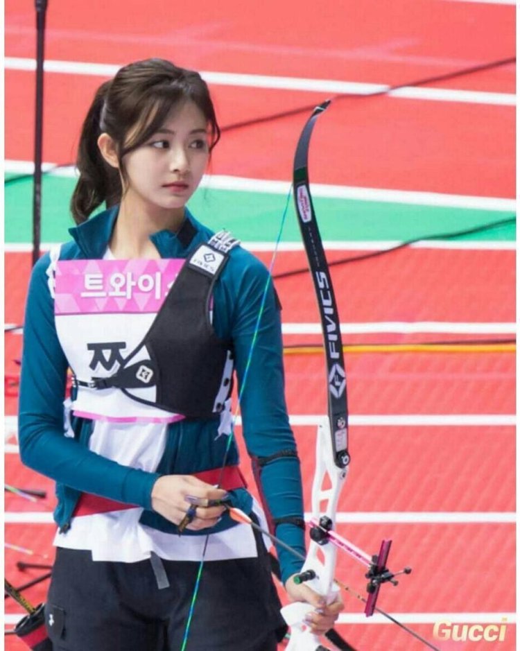 Tzuyu archer