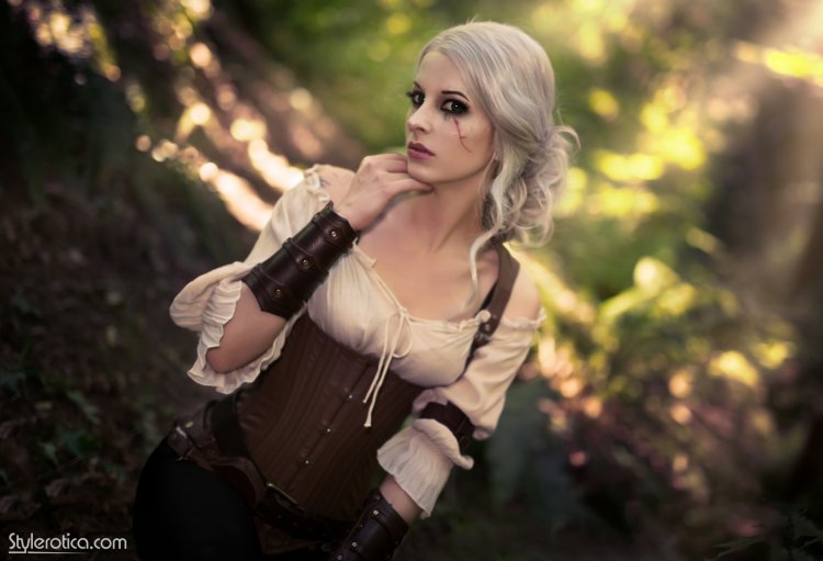 Tsiri Witcher 3 cosplay naked