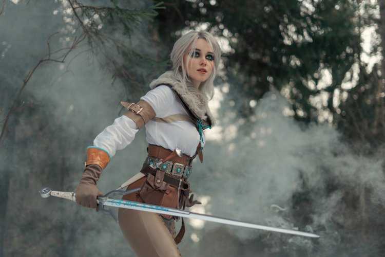 Sasha Holland Ciri