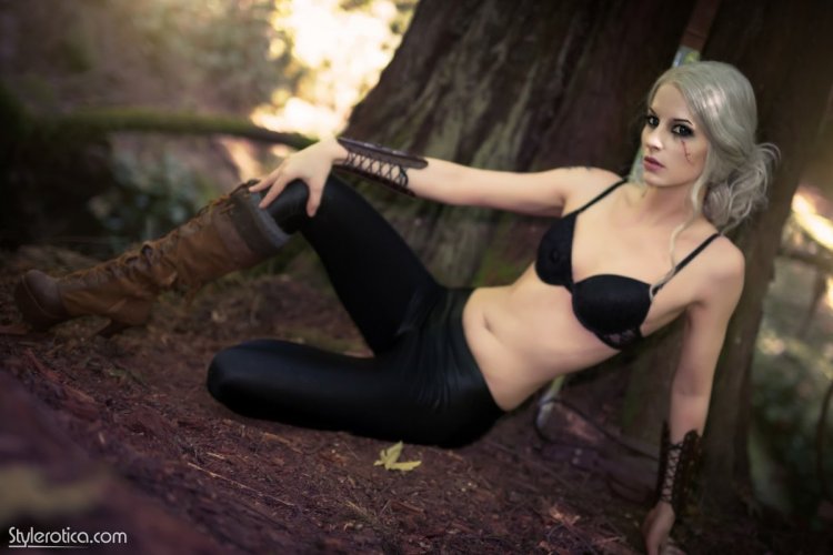 Ciri Witcher Cosplay Naked