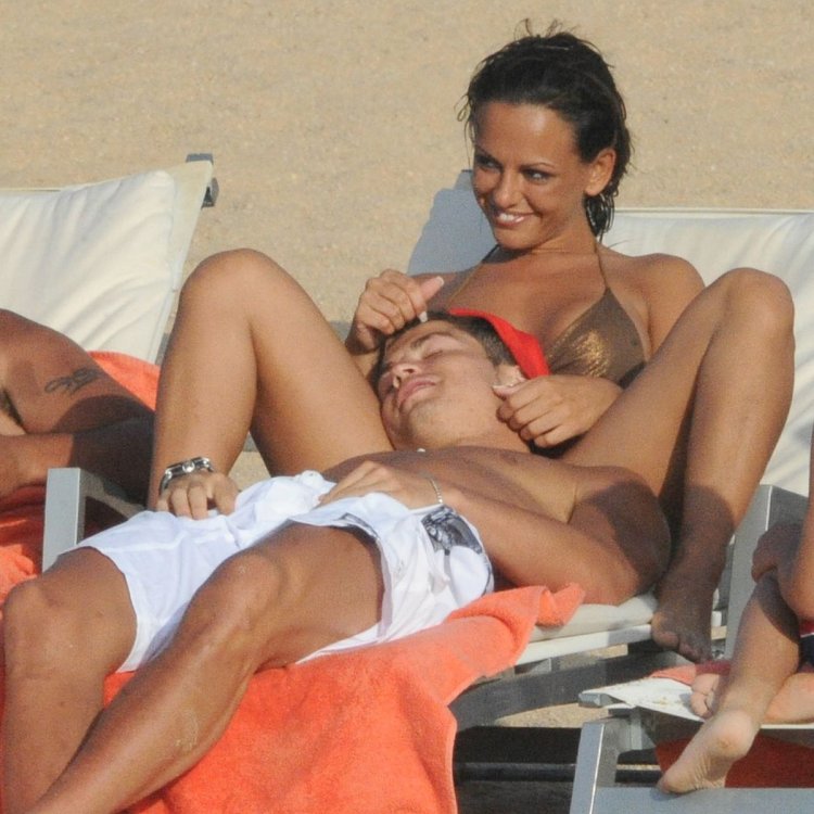 Cristiano Ronaldo and Irina Shayk on the beach