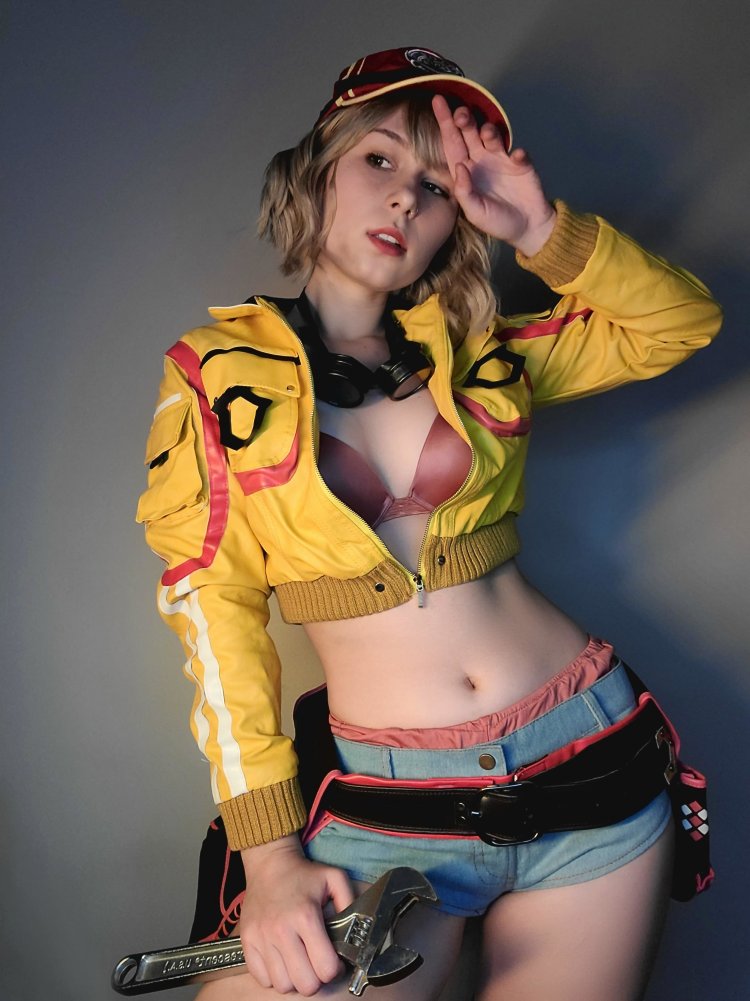Cindy Aurum Cosplay