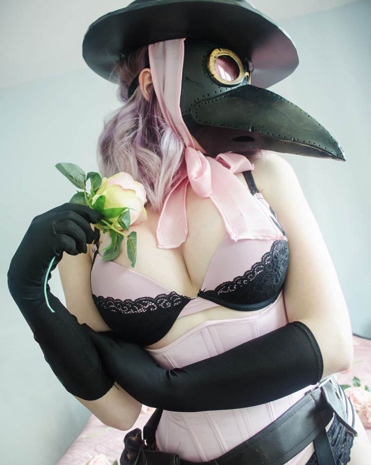 Plague Doctor Cosplay