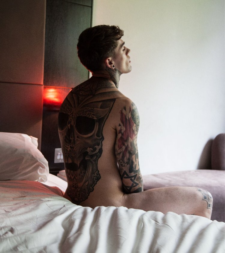 Stephen James back
