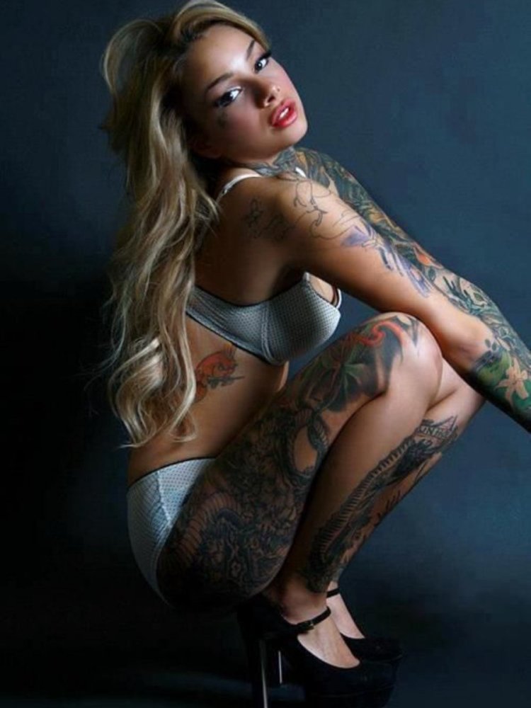 Maya Muller Tattoo Girls