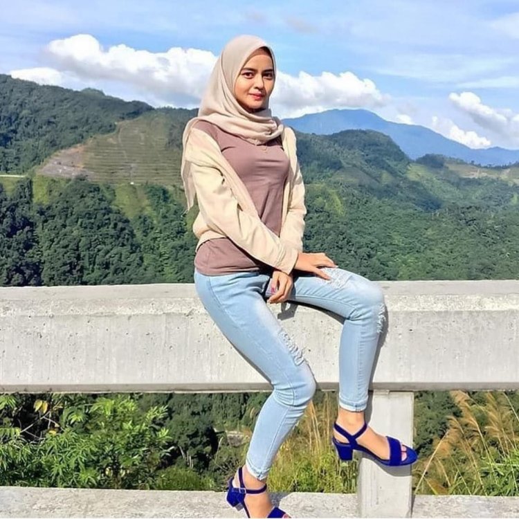 Indonesia Girl Hijab