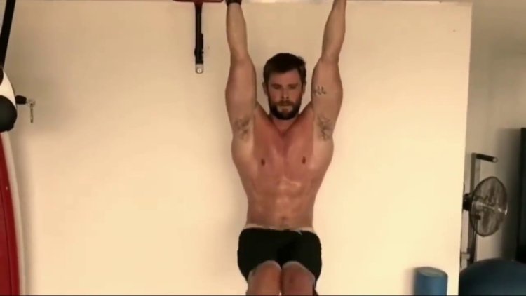 Chris Hemsworth Chris Hemsworth Naked