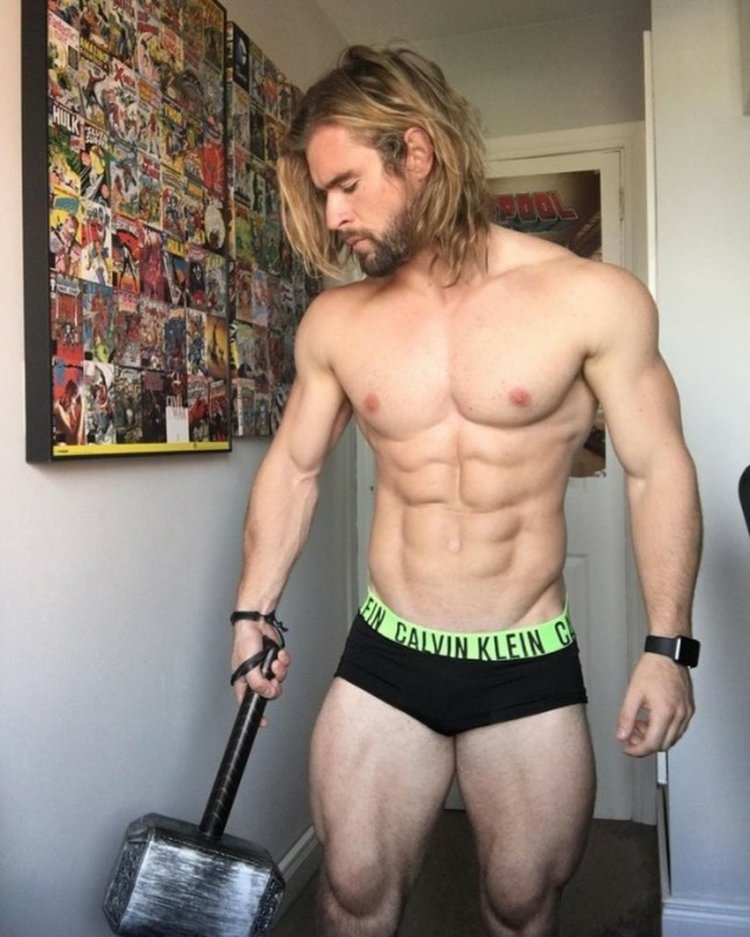 Chris Hemsworth Naked Tor