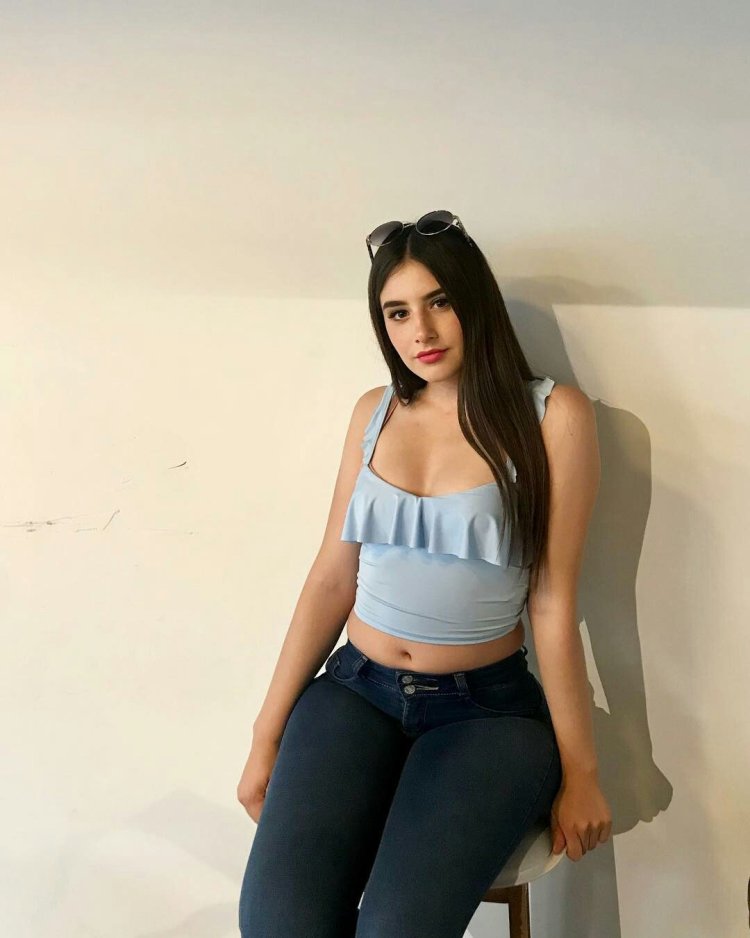 Leslie de la Torre Cowgirl