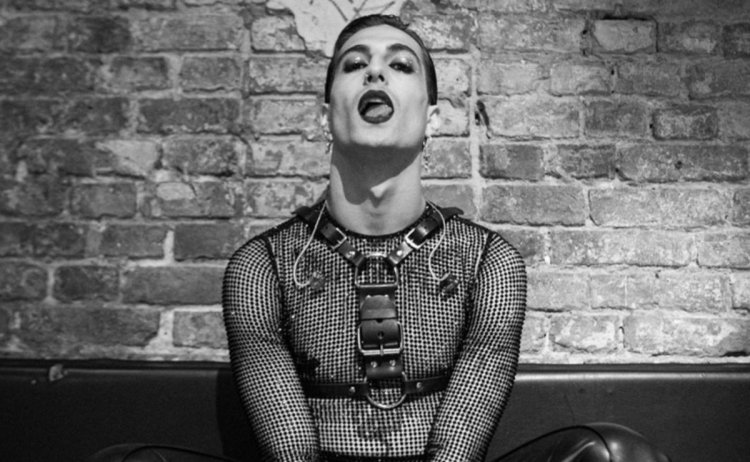 Damiano David in harness