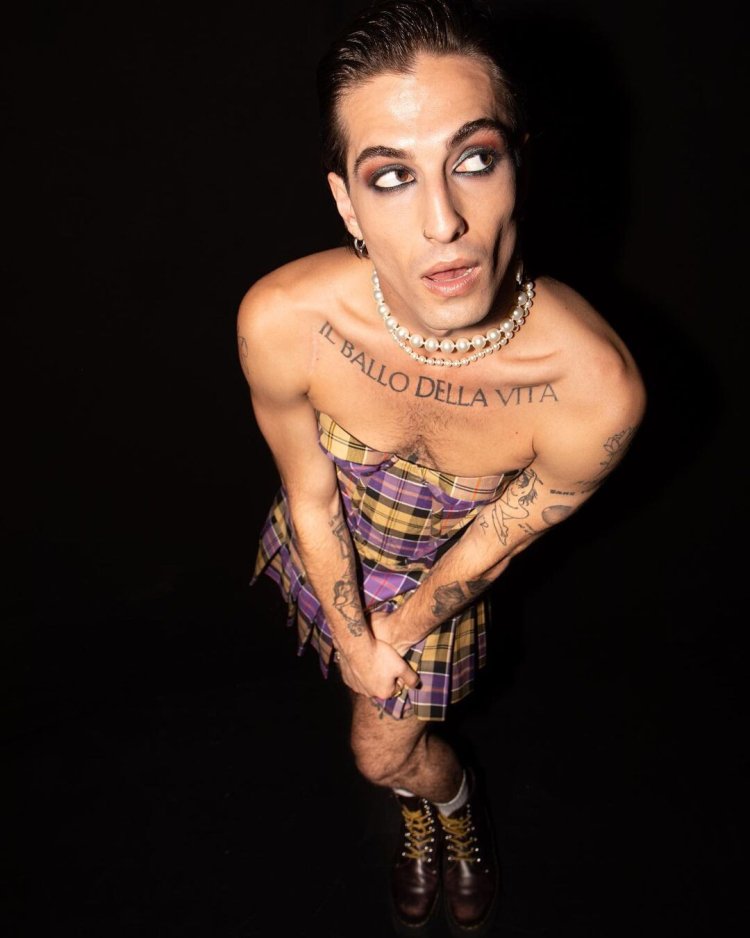 Damiano David in a skirt