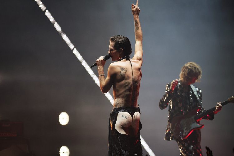 Damiano David on stage