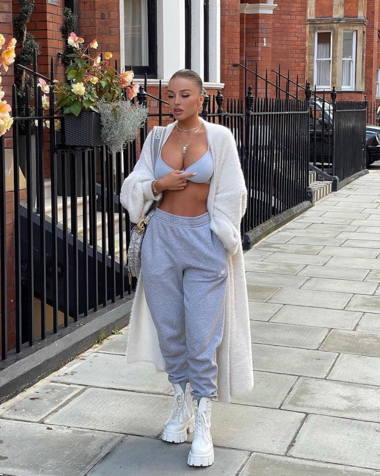 Presenter Tatyana Gerasimova juicy buttocks