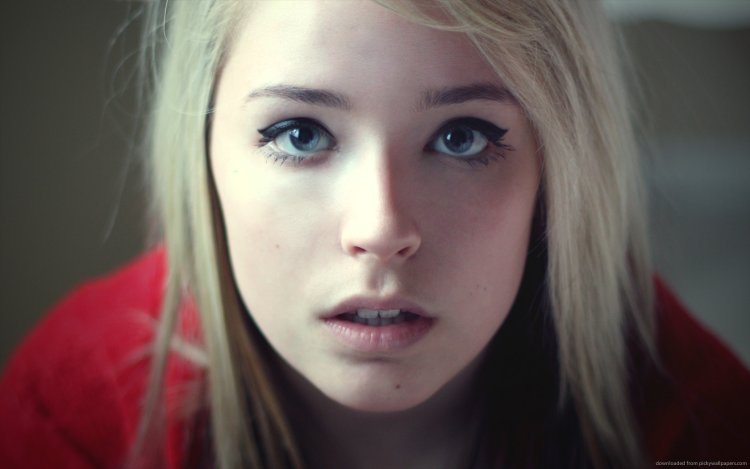 Face of a teenager girl