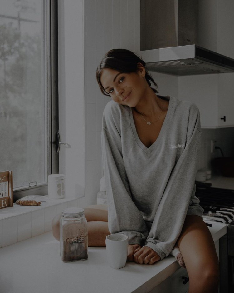 Travelers Alyssa Lynch