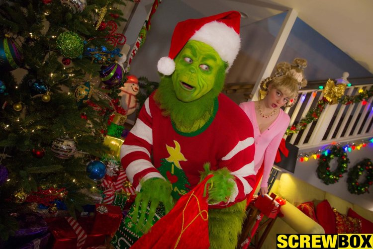 Chloe Couture Cherry Grinch