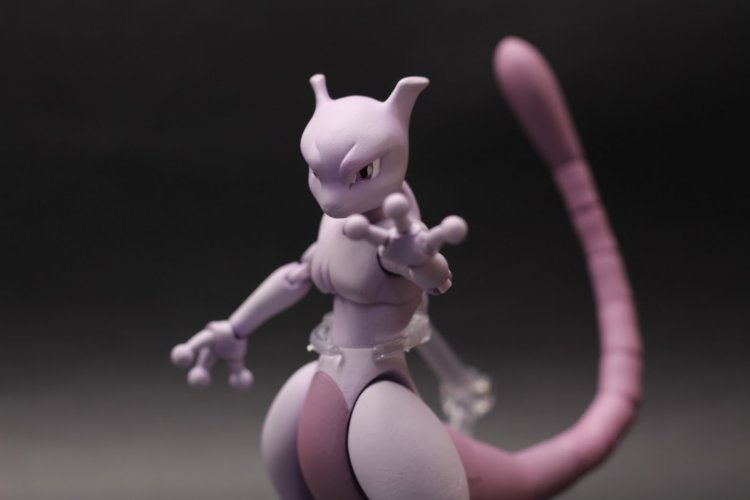 Pokemon mew figurine