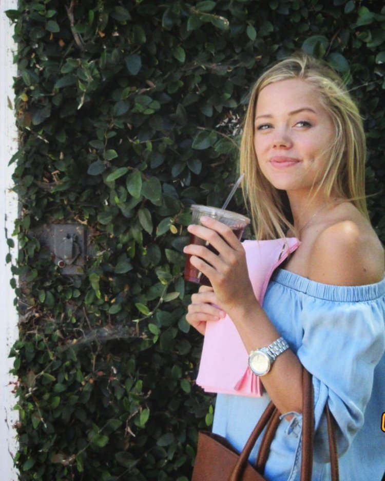 Annalisa Cochrane bikini