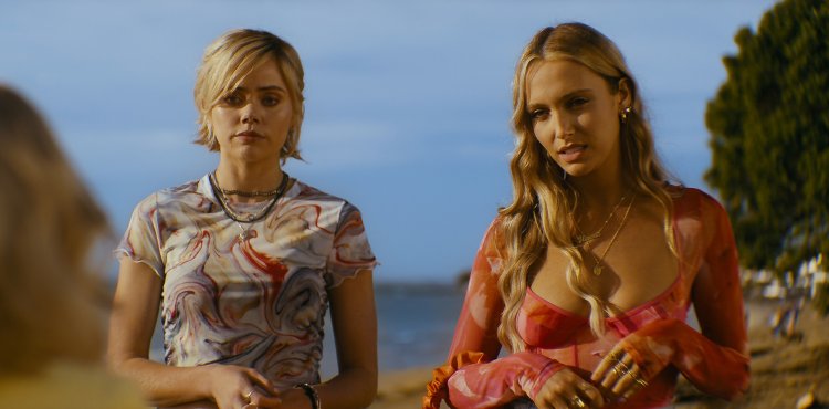 Annalisa Cochrane legs