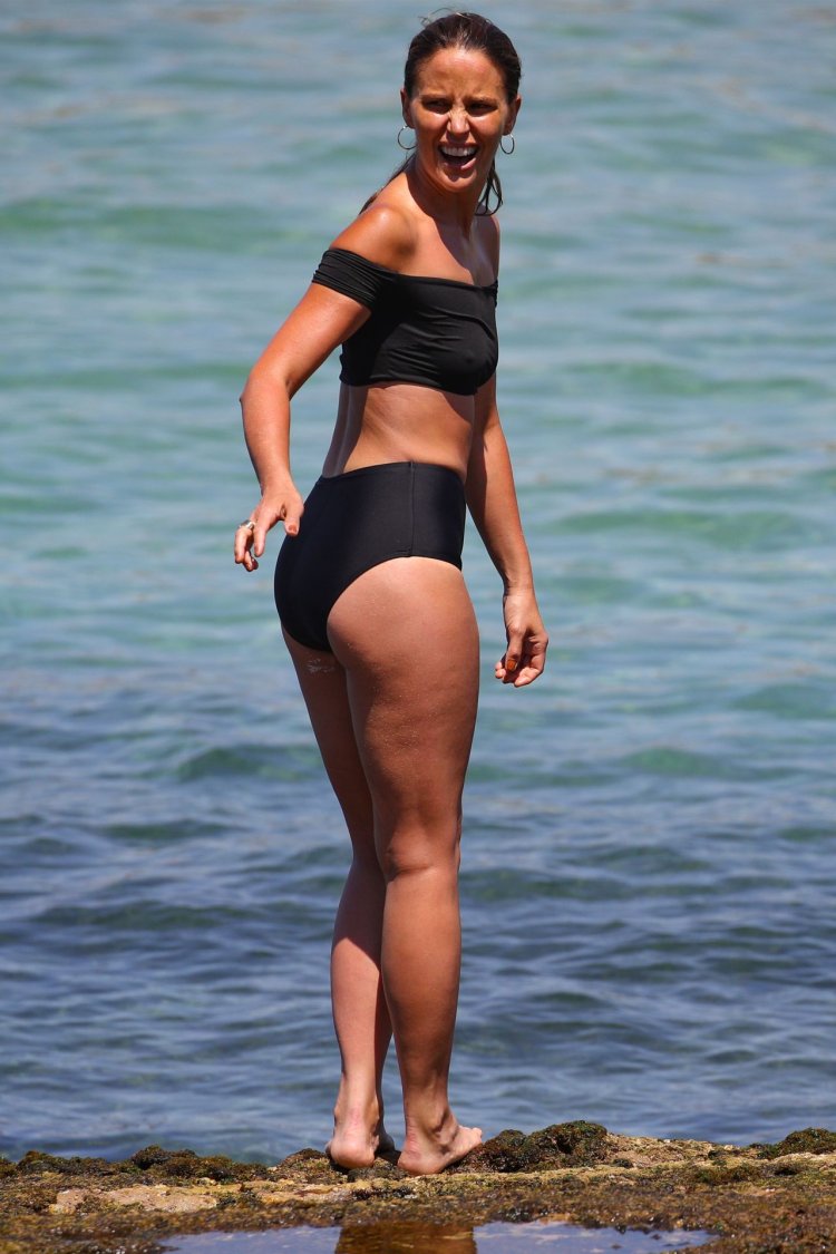 Jody Gordon in bikini