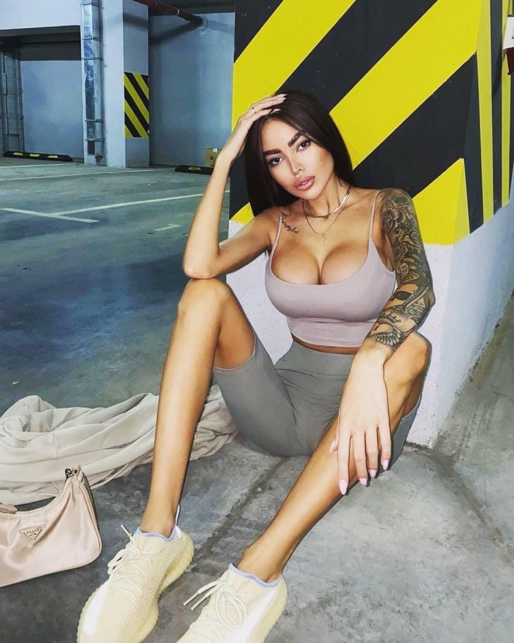 Alena Savostikova actress